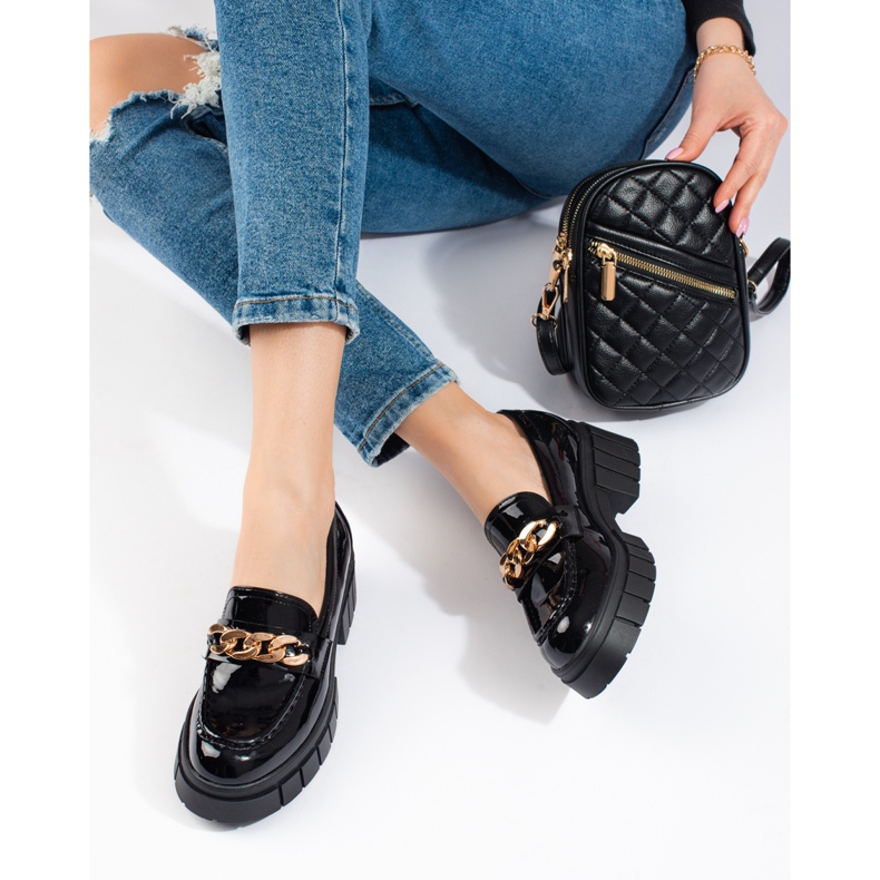 Shelovet mustaksi lakatut alustakengät 2