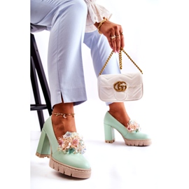 Inna Naisten pumput sileällä vihreällä koristeella 5