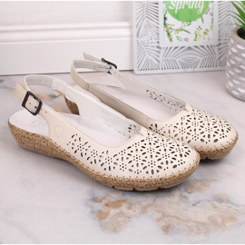 Mukavat nahkaiset harjakattoiset sandaalit beige Rieker 44861-60 1