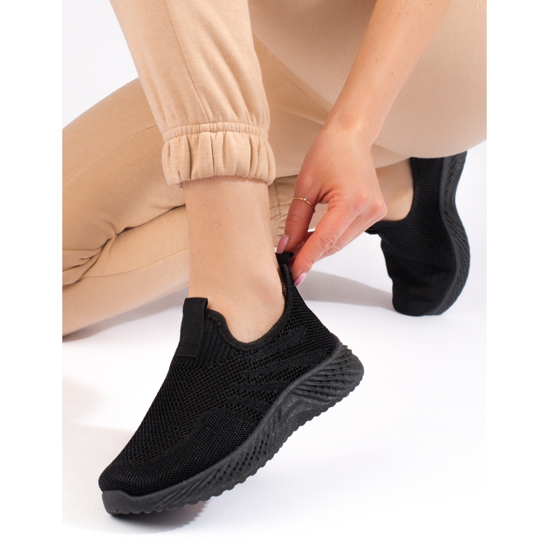 Shelovet naisten harjakattoiset urheilukengät musta 1