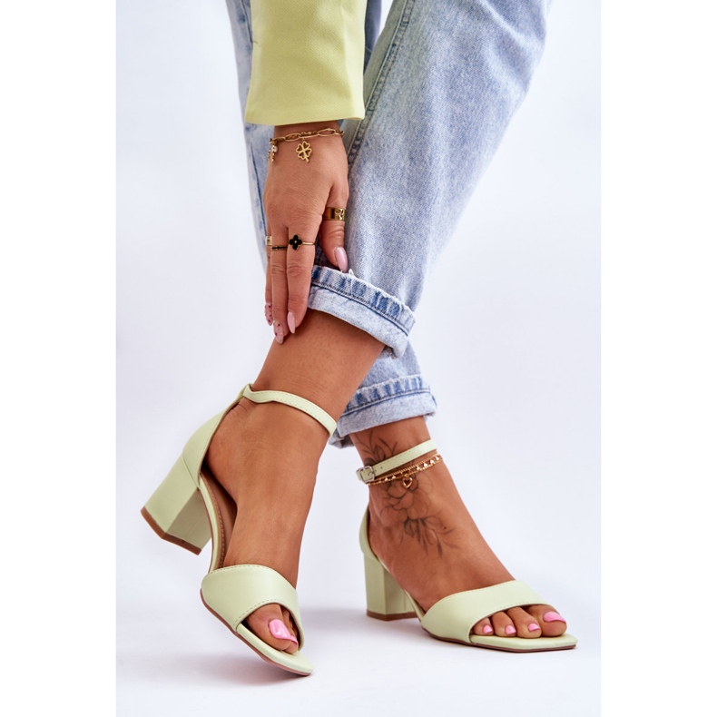 PG1 Eko-nahkasandaalit matalakorkoisella vaaleanvihreä Whitney 2