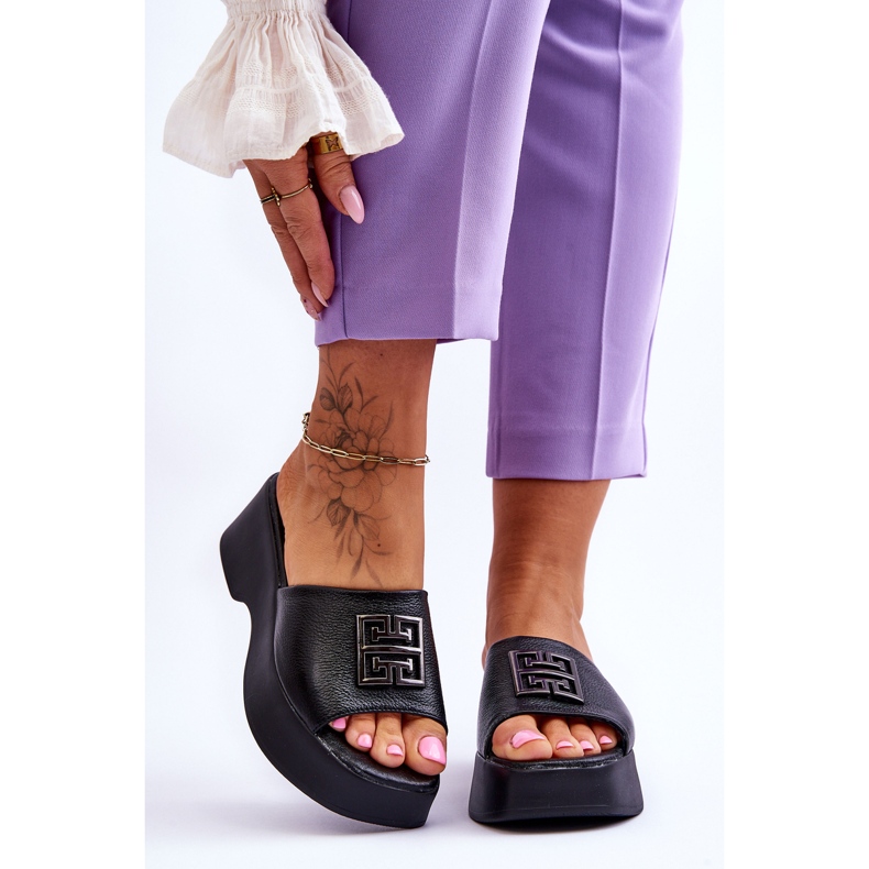 Lemar Naisten nahkaiset tossut, joissa koristelu musta Renna 1