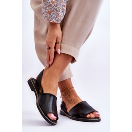 Lemar Alivia mustat nahkasandaalit 2