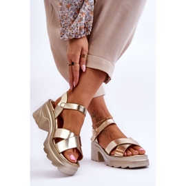 PS1 Naisten kultaiset Hillary-sandaalit massiivisilla koroilla kultainen 2