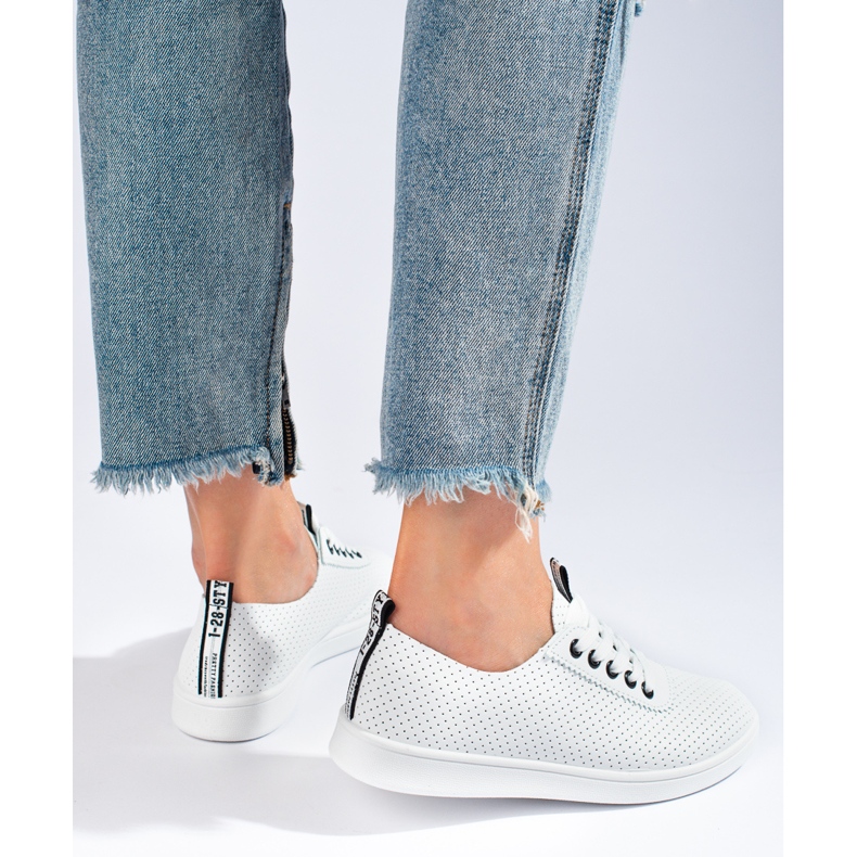 Harjakatkoiset valkoiset Shelovet naisten tennarit musta 1