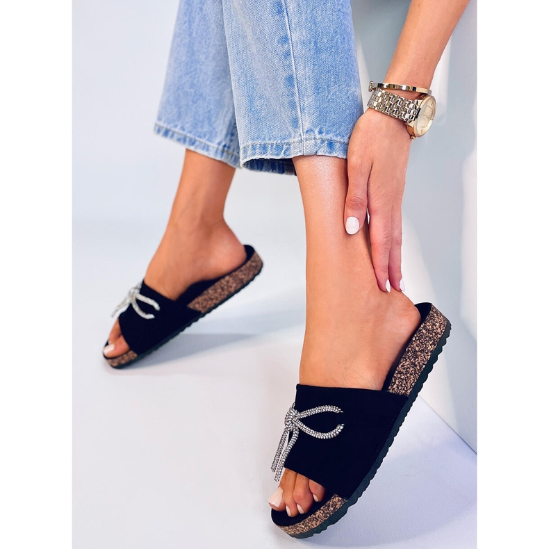 BM Korkkiliukumäet strassikivillä Dietz Black musta 1