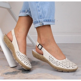 Mukavat nahkaiset harjakattoiset sandaalit beige Rieker 44861-60 2