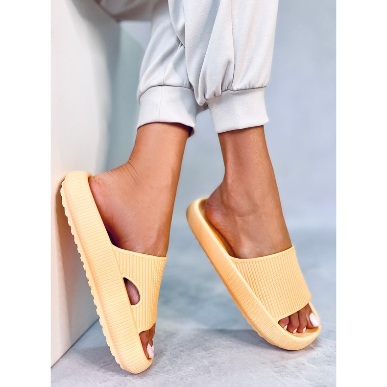 BM Yang Keltaiset tyynytossut keltainen 1