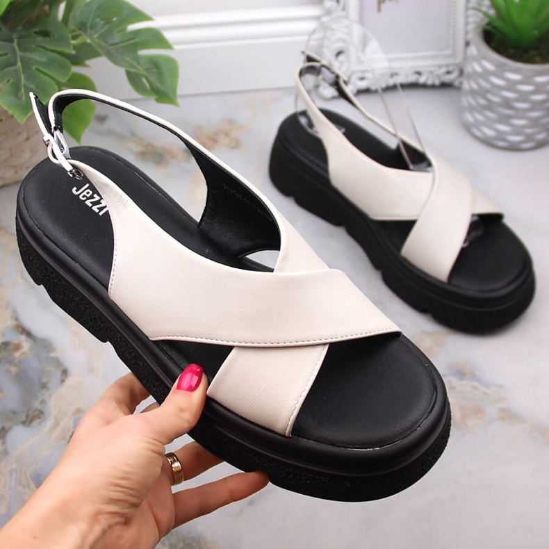 Naisten beige-tasosandaalit Jezzi 5473 1