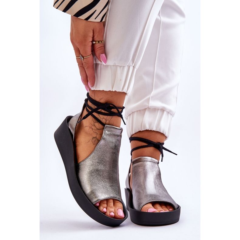 Nahkasandaalit Nicole 2743/063 hopea-musta 1