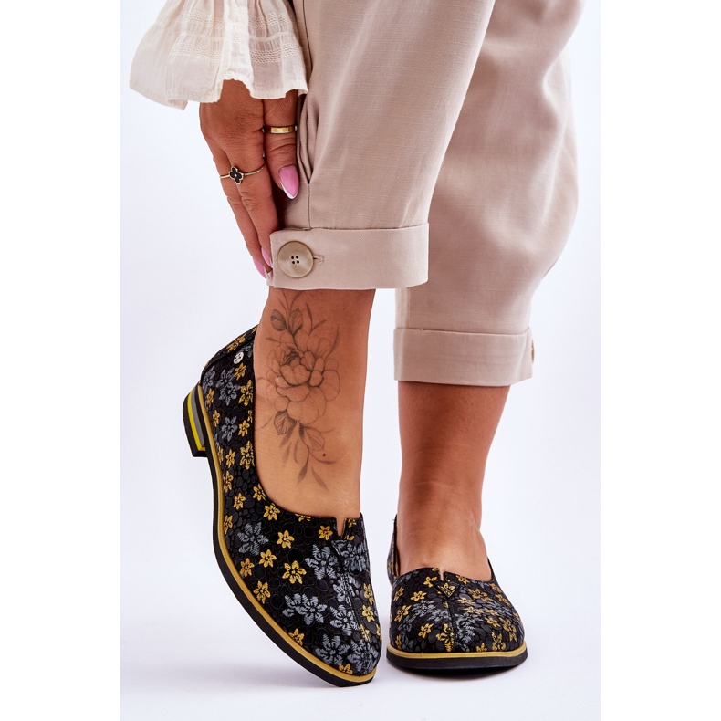 Nahkakengät Maciejka Yellow Flowers 05035-38 Musta 1