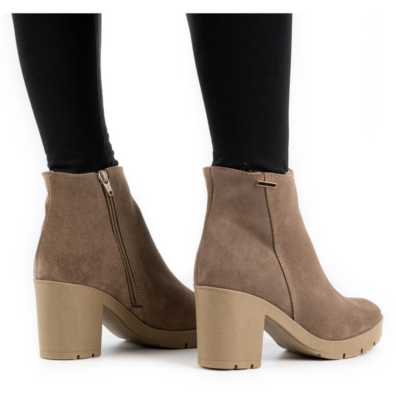 Olivier Riva naisten mokkaeristetyt saappaat tumman beigen värisenä 2