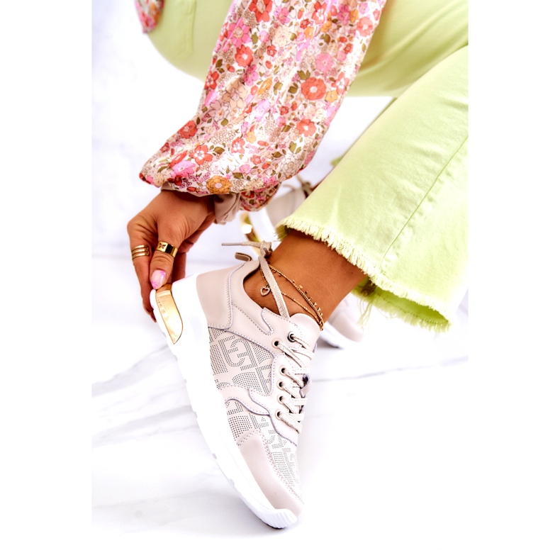 S.Barski Naisten nahkaiset urheilulenkkarit beigenvärisellä kiilalla 2