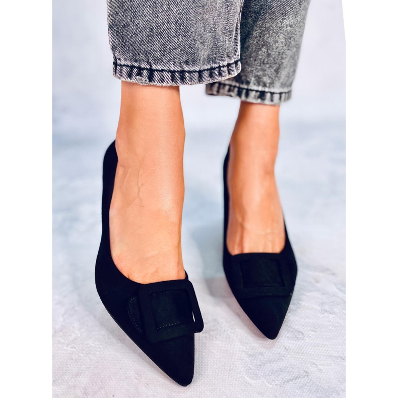 Pumput Fiona Black -stilettokengällä musta 1