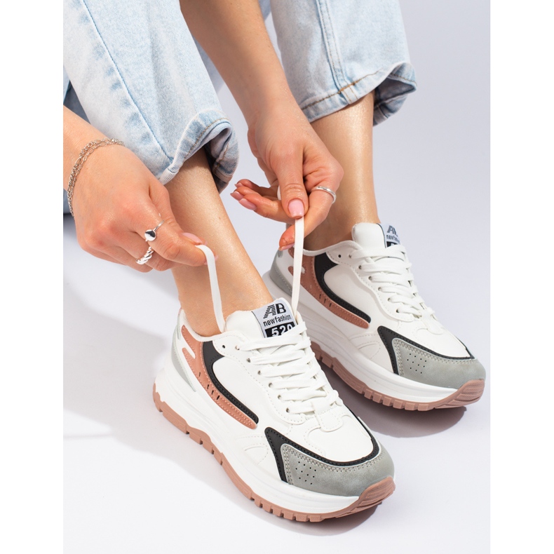 Naisten tennarit paksulla pohjalla Shelovet valkoinen 1