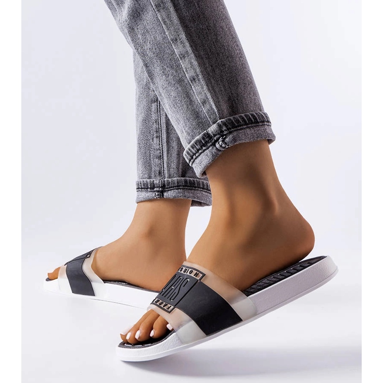 Mustat kumitossut Pariisista 1