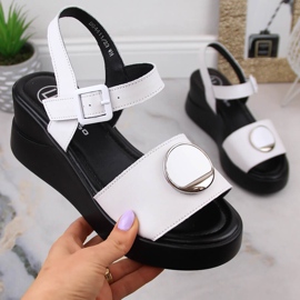 Naisten valkoiset nahkaiset kiila sandaalit Filippo DS4411 valkoinen 1