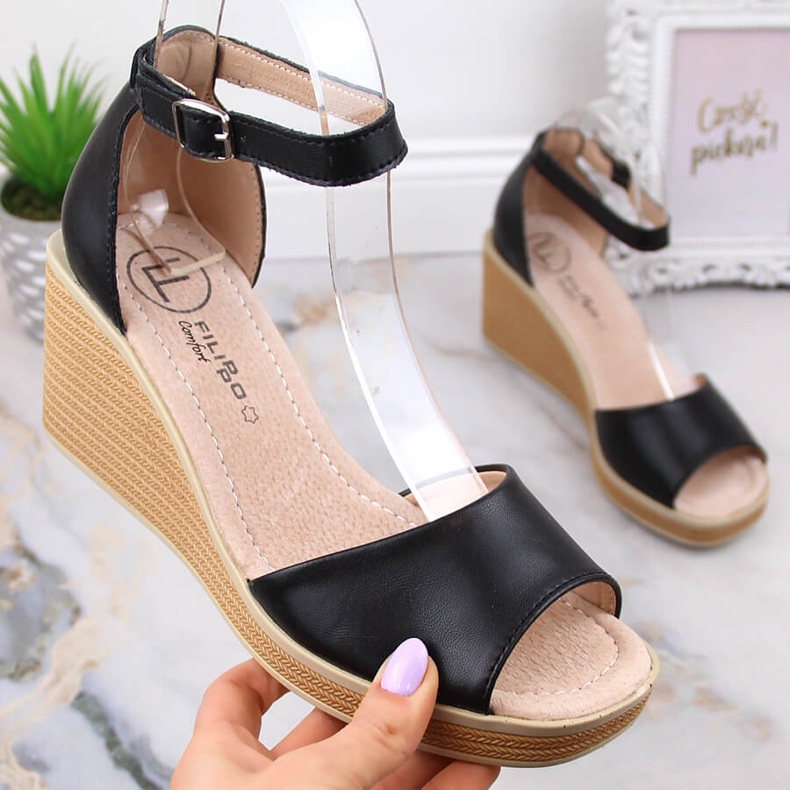 Nahkaiset mukavat naisten kiila sandaalit musta Filippo DS4507 1