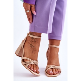 Klassiset mokkanahkasandaalit beige Bernett 1