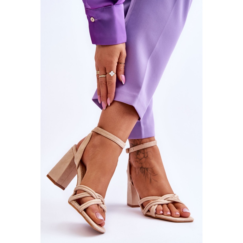 Klassiset mokkanahkasandaalit beige Bernett 2