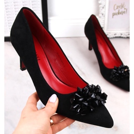 Naisten mokkanahkapumput helmillä T.Sokolski W23-401 musta 1