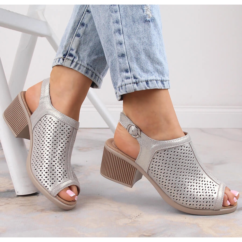 Beige/kulta Filippo Openwork Nahkasandaalit DS4475 kultainen 2