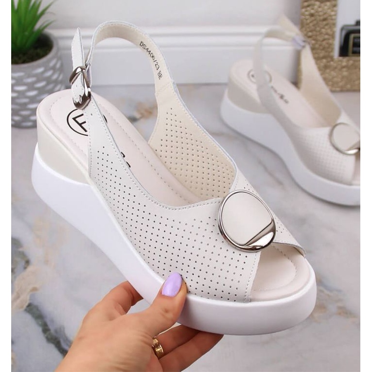 Filippo nahkaiset kiila sandaalit W DS4406 beige valkoinen 1