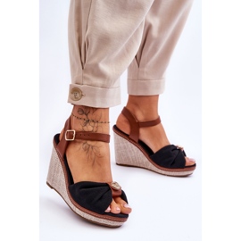 Naisten kiilakoristeiset sandaalit musta Candice 2