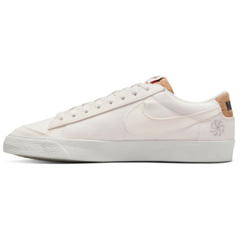 Nike Blazer Low '77 Prm M DV7231 001 kengät valkoinen 1