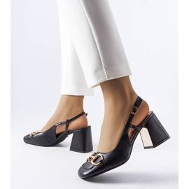 Parrishin mustat korkokengät 1