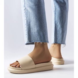 Beiget tossut alustalla 2