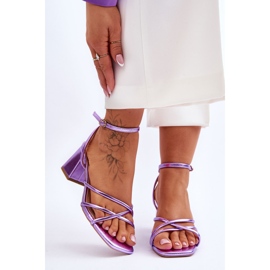 Muodikkaat Felisa violetit korkeakorkoiset sandaalit violetti 1