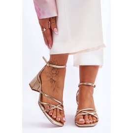 FB2 Muodikkaat Golden Felisa korkeakorkoiset sandaalit kultainen 2