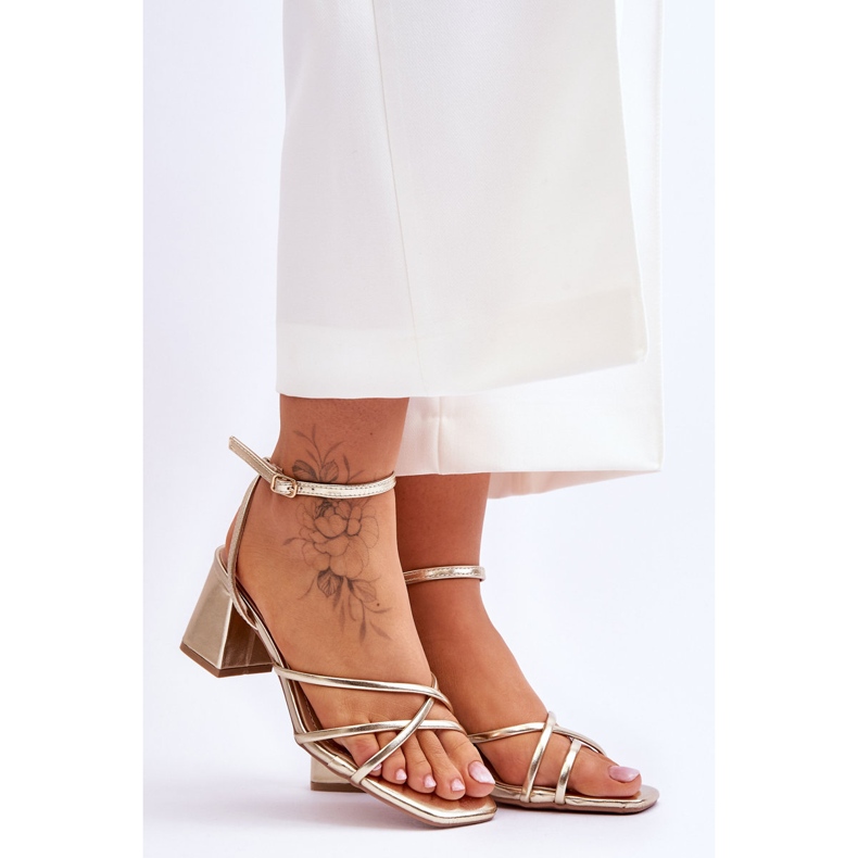 FB2 Muodikkaat Golden Felisa korkeakorkoiset sandaalit kultainen 1