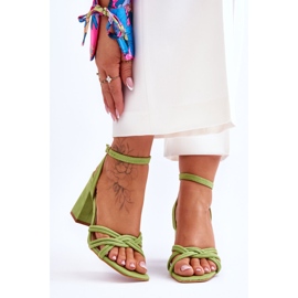 Klassiset mokkanahkasandaalit Vihreä Bernett 1
