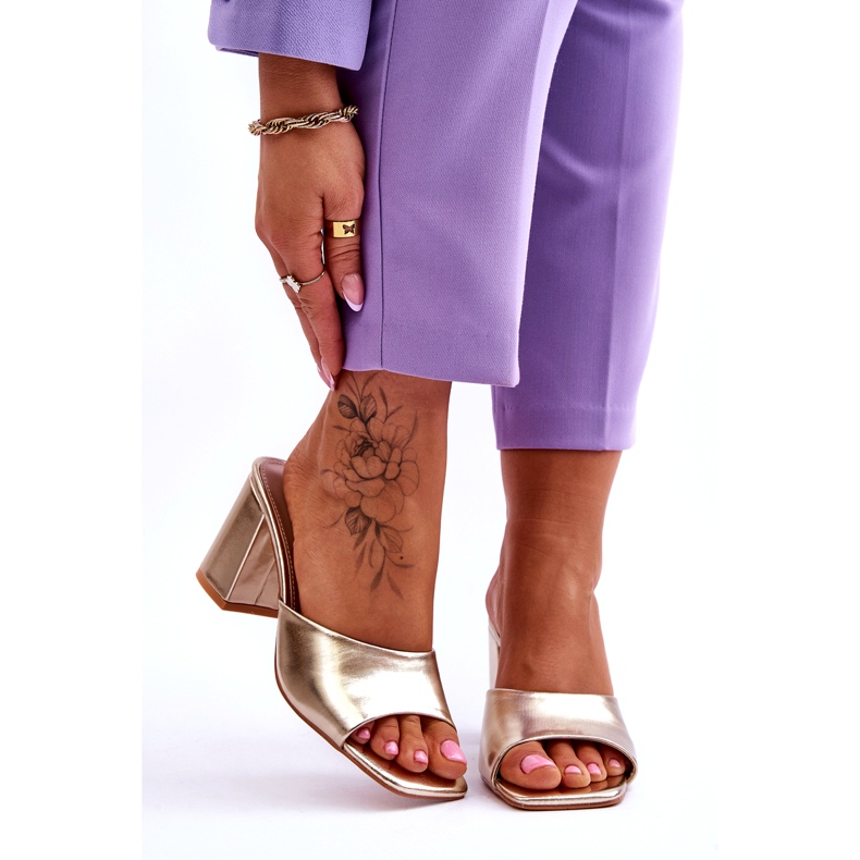 Naisten nahkaiset klassiset varvastossut, metallikulta kultainen 1