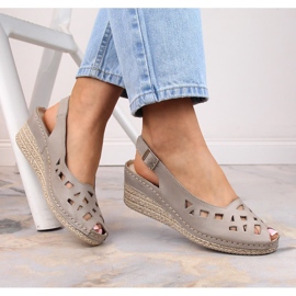 Mukavat naisten nahkaiset kiila sandaalit harmaat Helios 110-33 1