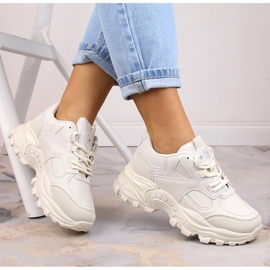 Naisten urheilukengät beigellä eVento 5465 alustalla 1