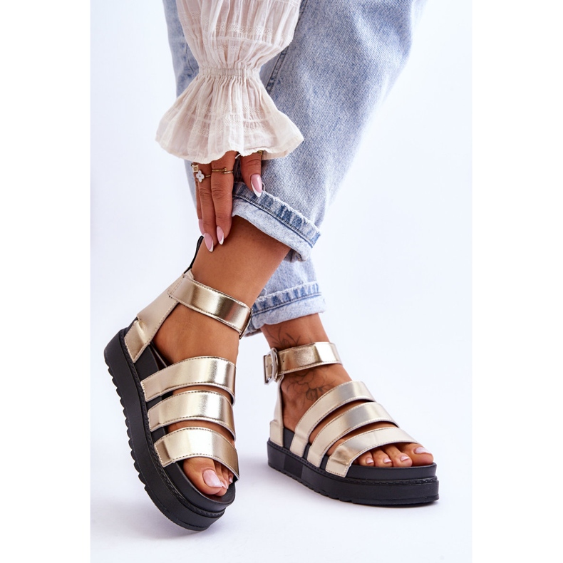 FM1 Sandaalit massiivisella alustalla Kultainen Lissabon 2