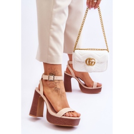 Nahkasandaalit paksulla alustalla beige venesatama 2