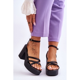 FS1 Muodikkaat mustat Shemira-korkoiset sandaalit, joissa olkaimet 1