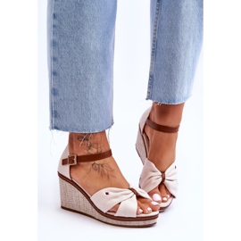 PS1 Naisten sandaalit punottu kiila beige Judith 1