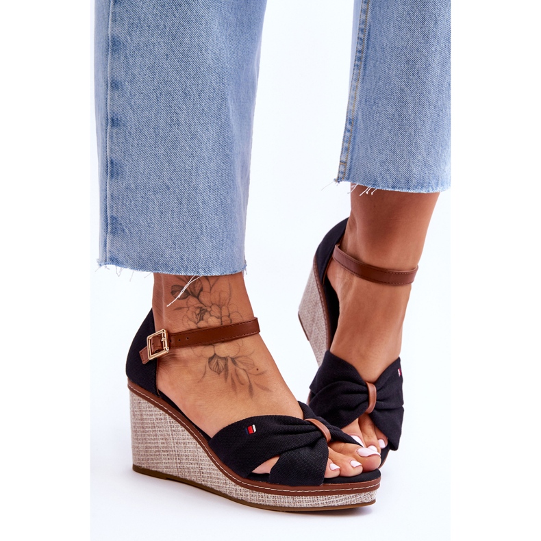 PS1 Naisten sandaalit punottu kiila musta Judith 1