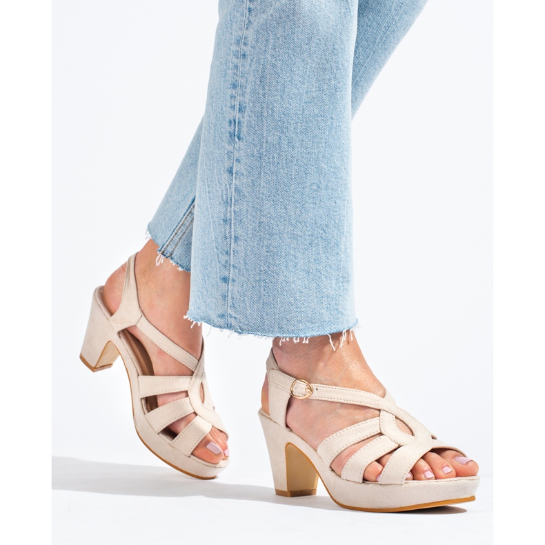 Naisten beigenväriset mokkanahkakorkosandaalit merkiltä Shelovet 1