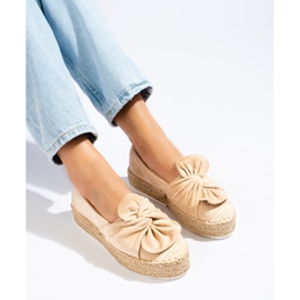 Mokkanahkaiset espadrillit alustalla ja rusetti Shelovet beige 2