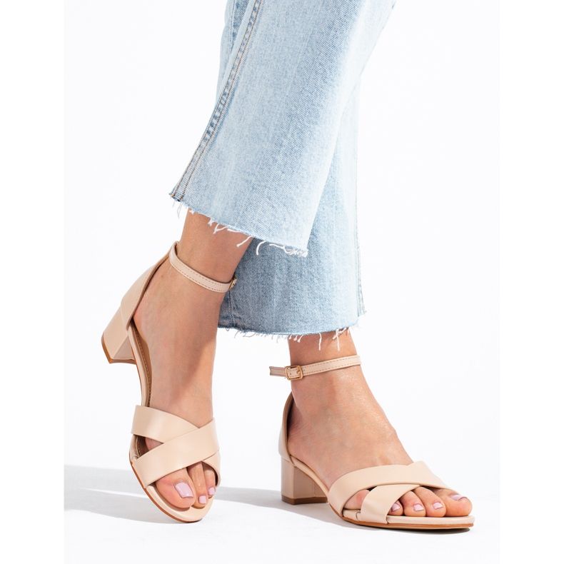 Shelovetin beige-tyylikkäät matalakorkoiset sandaalit 2
