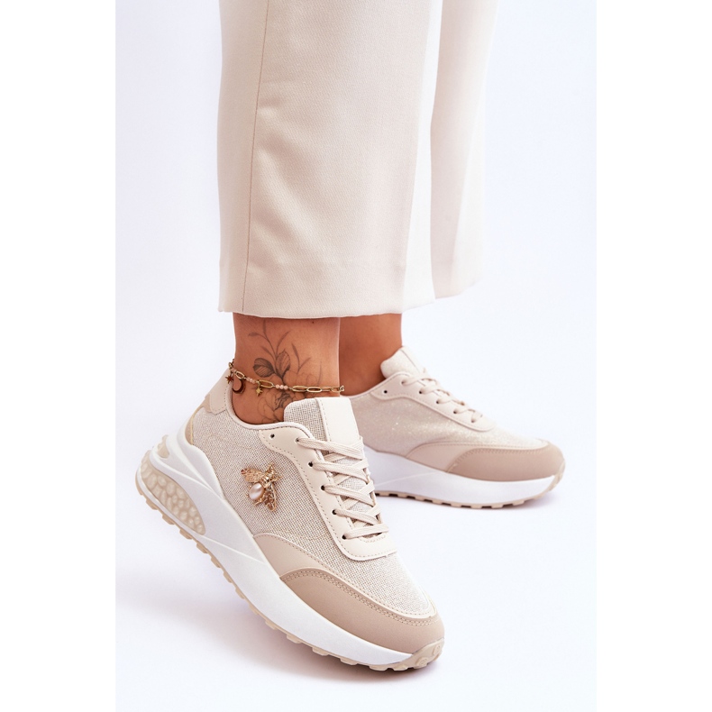 PS1 Kiiltävät urheilukengät beigellä Seneca-koristeella 2