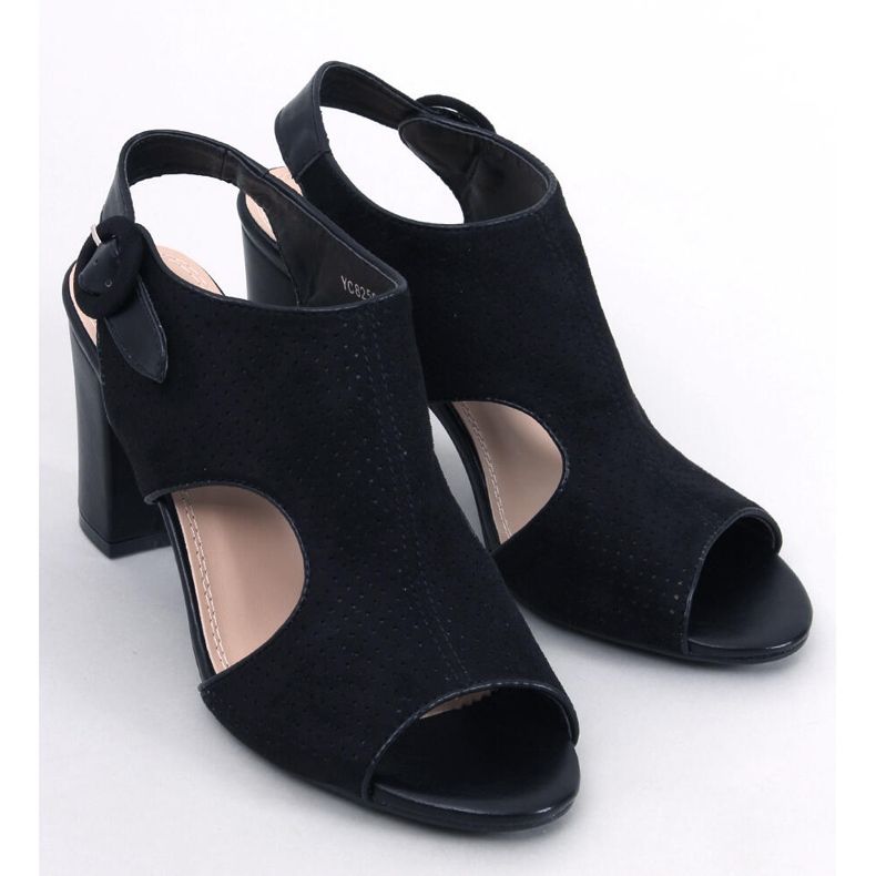 Morillo Mustat harjakattoiset sandaalit 1