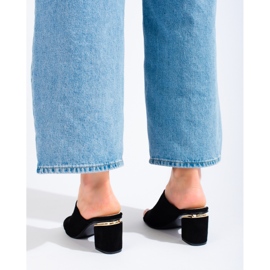 Vinceza Vincez mustat diat tolppassa 1