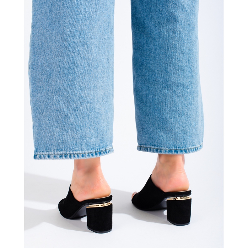 Vinceza Vincez mustat diat tolppassa 1